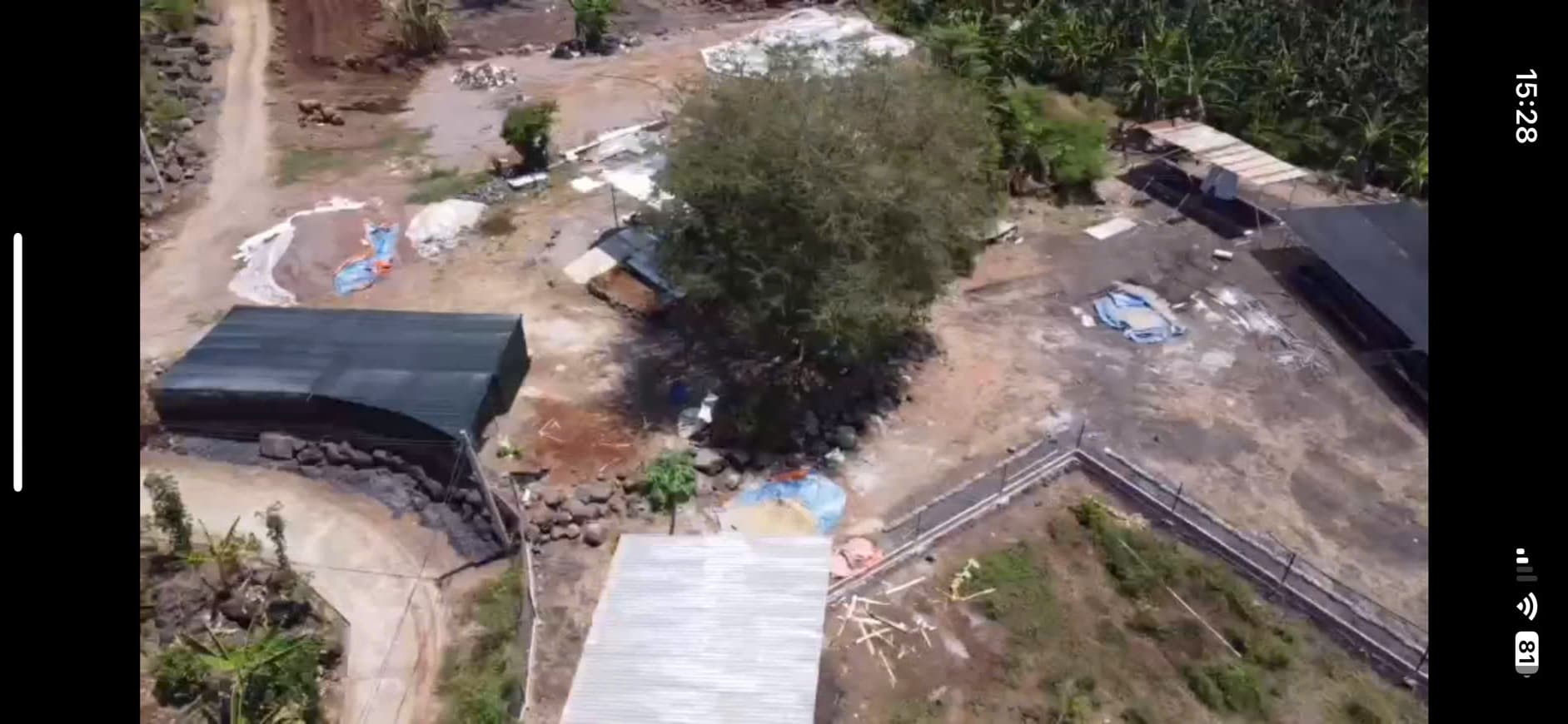 Hình ảnh thực tế An Nhiên Farm - Kho kính và nhà công nhân