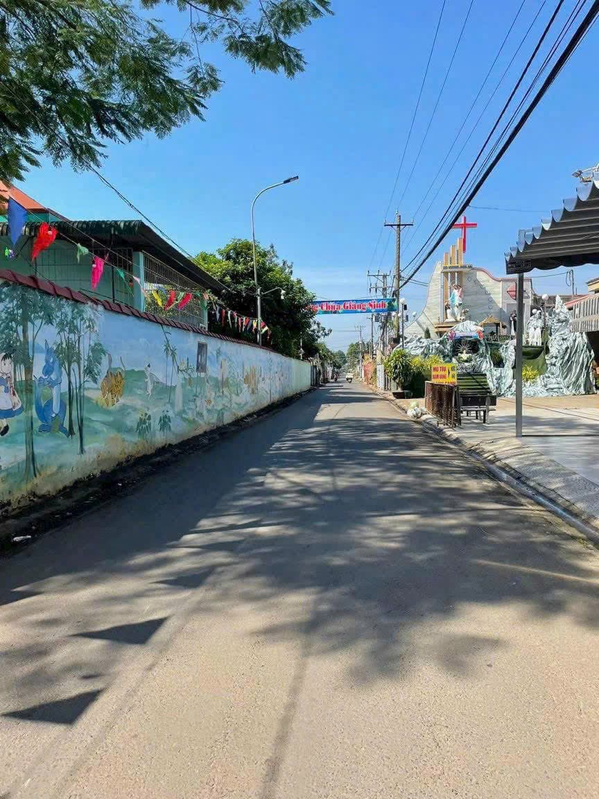 Đất Mặt đường nhựa gần nhà thờ Thanh Sơn